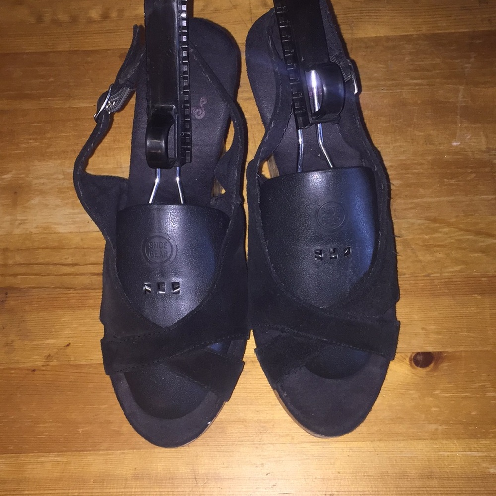 Wedge shoes